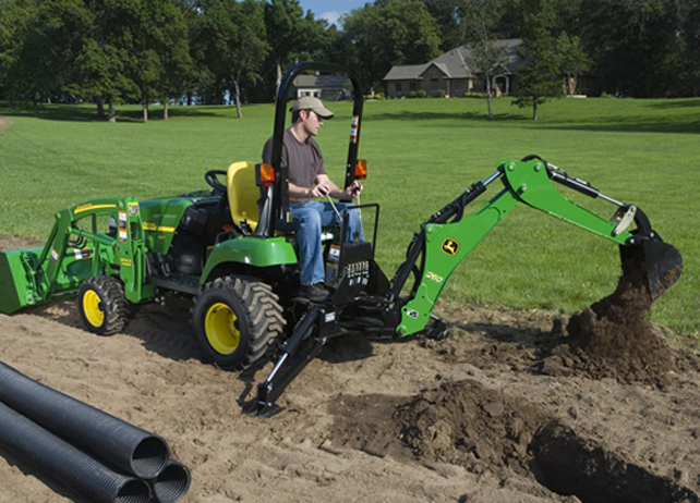 john deere 1023e performance